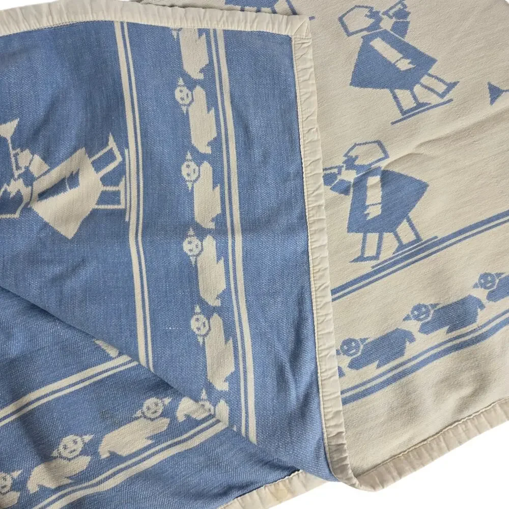 Vintage Baby Blanket Crib Reversible Woven Sheep Border Horn Blowers 42